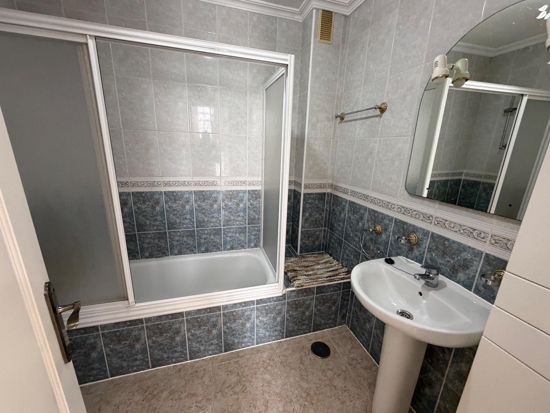 For sale - 3 Bedroom 3 Bathroom Town House in La Zenia - La Zenia  - Alicante
