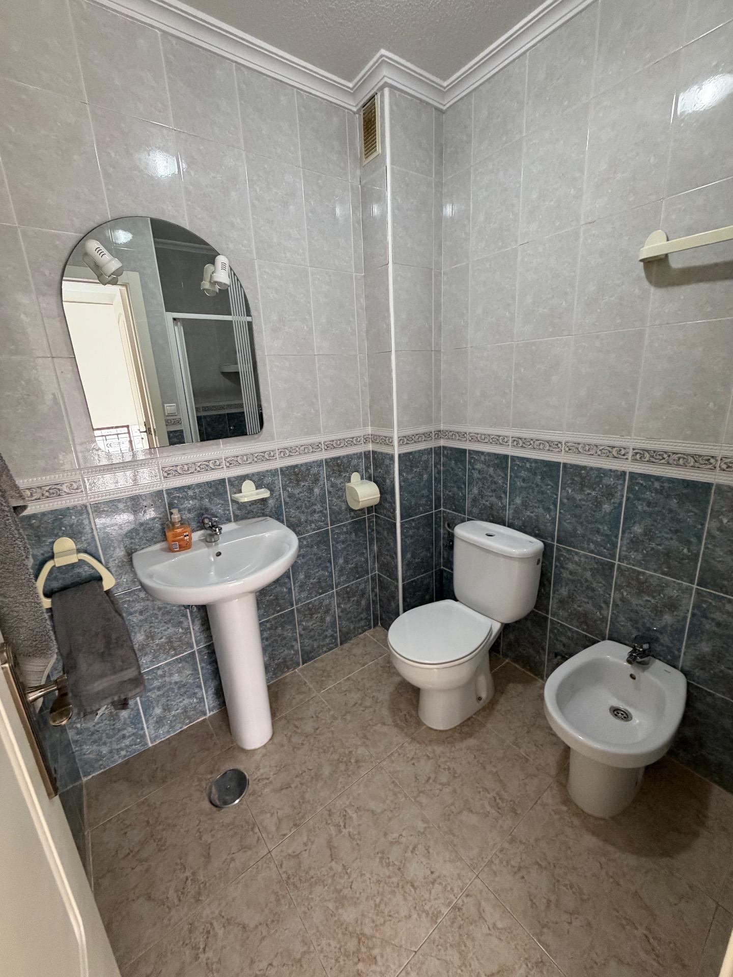 For sale - 3 Bedroom 3 Bathroom Town House in La Zenia - La Zenia  - Alicante