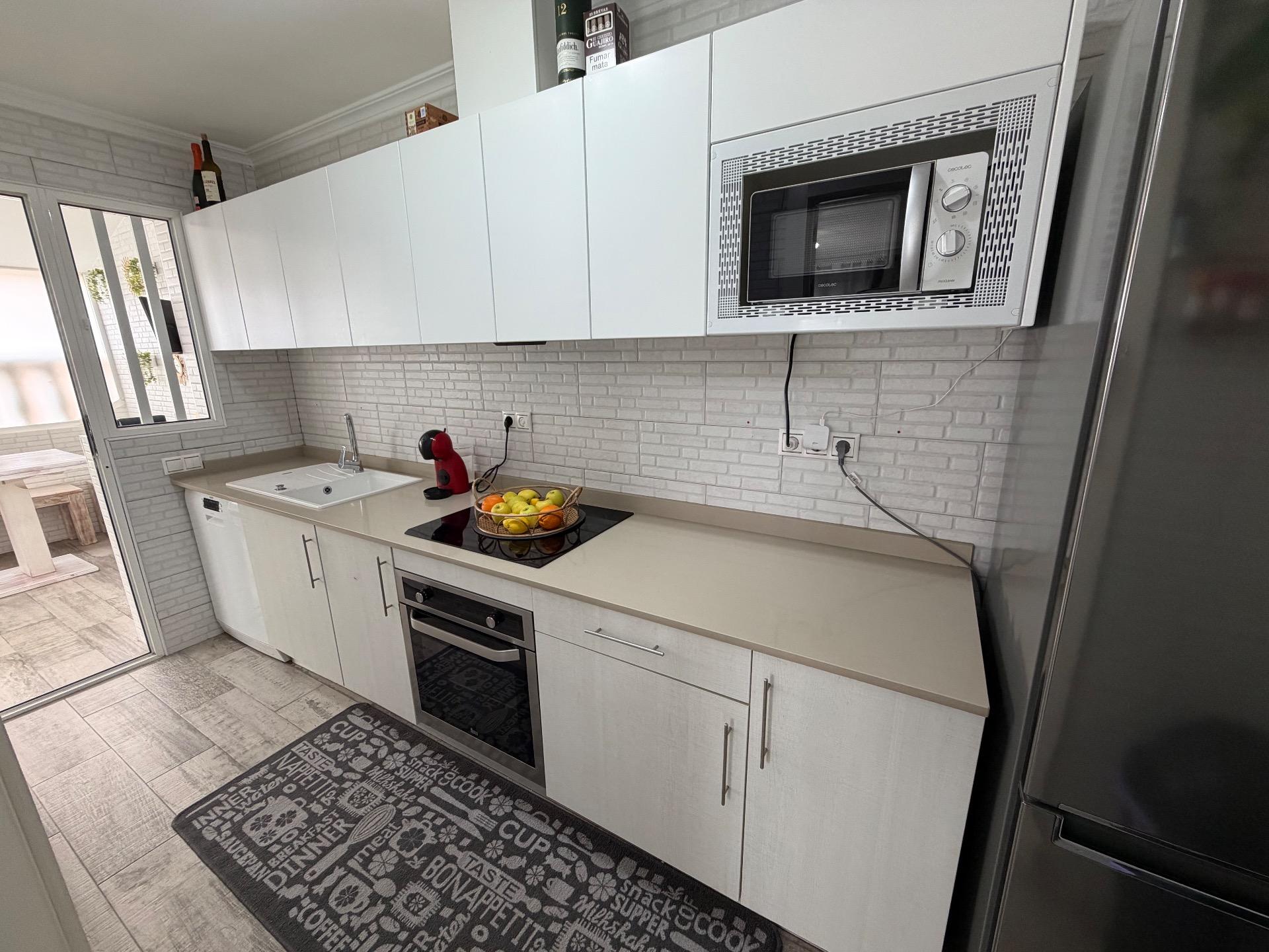 For sale - 3 Bedroom 3 Bathroom Town House in La Zenia - La Zenia  - Alicante