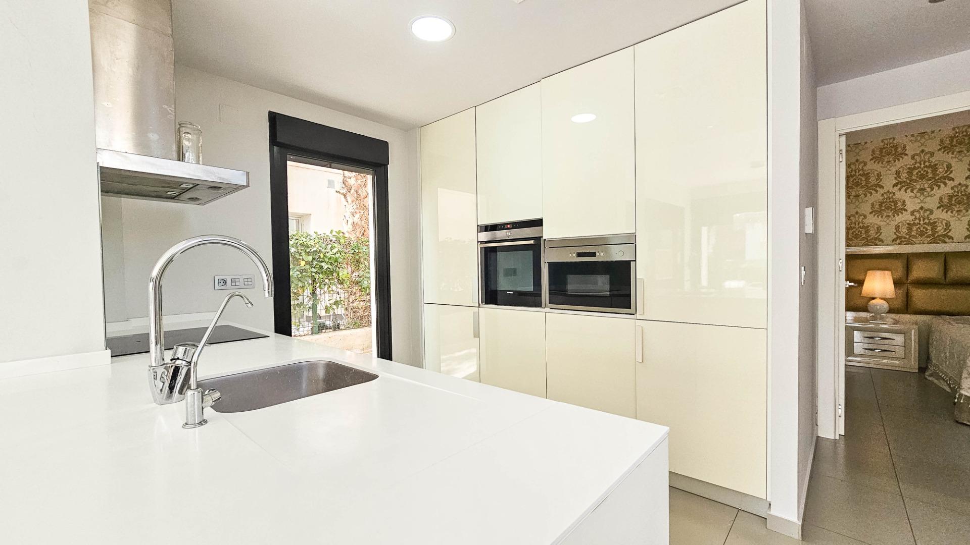 For sale - 3 Bedroom 2 Bathroom Villa in Rojales - Cuidad Quesada  - Alicante