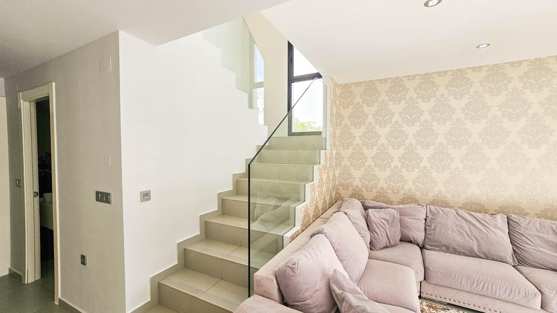 For sale - 3 Bedroom 2 Bathroom Villa in Rojales - Cuidad Quesada  - Alicante