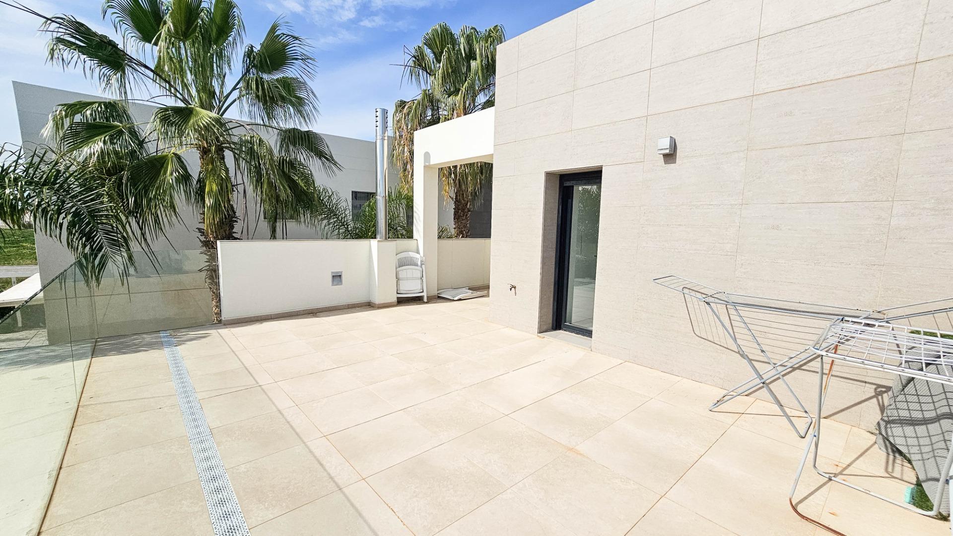 For sale - 3 Bedroom 2 Bathroom Villa in Rojales - Cuidad Quesada  - Alicante