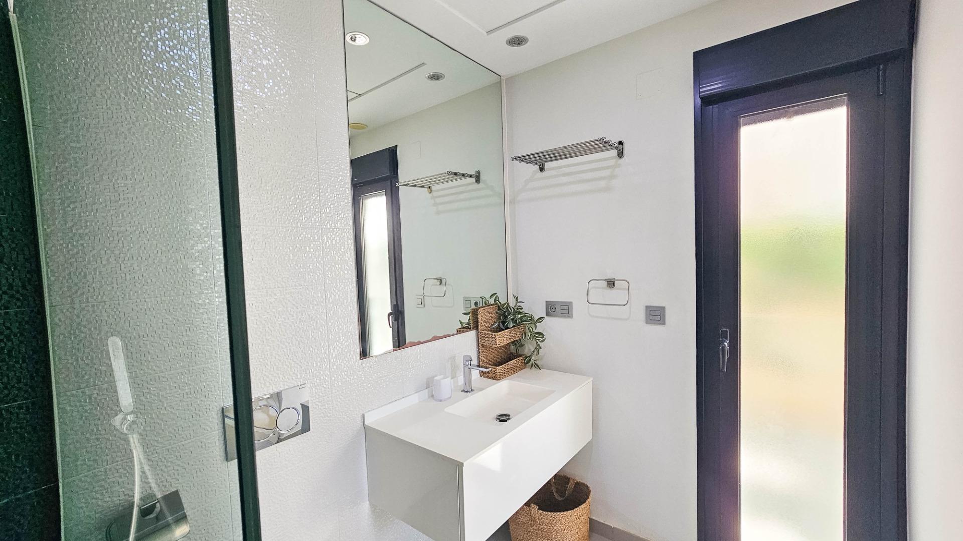 For sale - 3 Bedroom 2 Bathroom Villa in Rojales - Cuidad Quesada  - Alicante