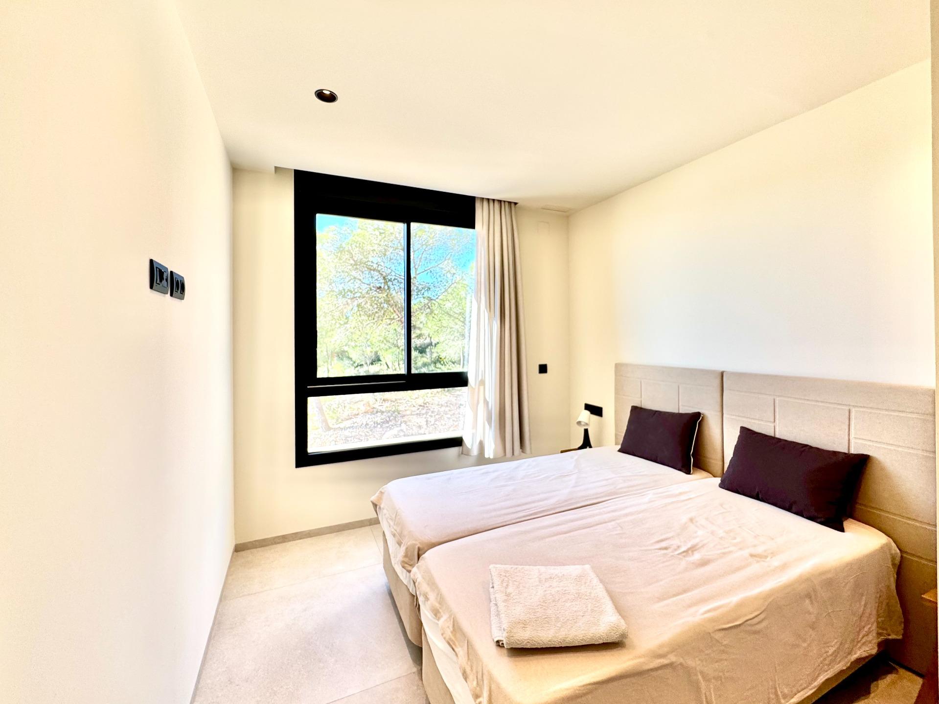 For sale - 3 Bedroom 2 Bathroom Apartment in Orihuela - Las Colinas Golf  - Alicante