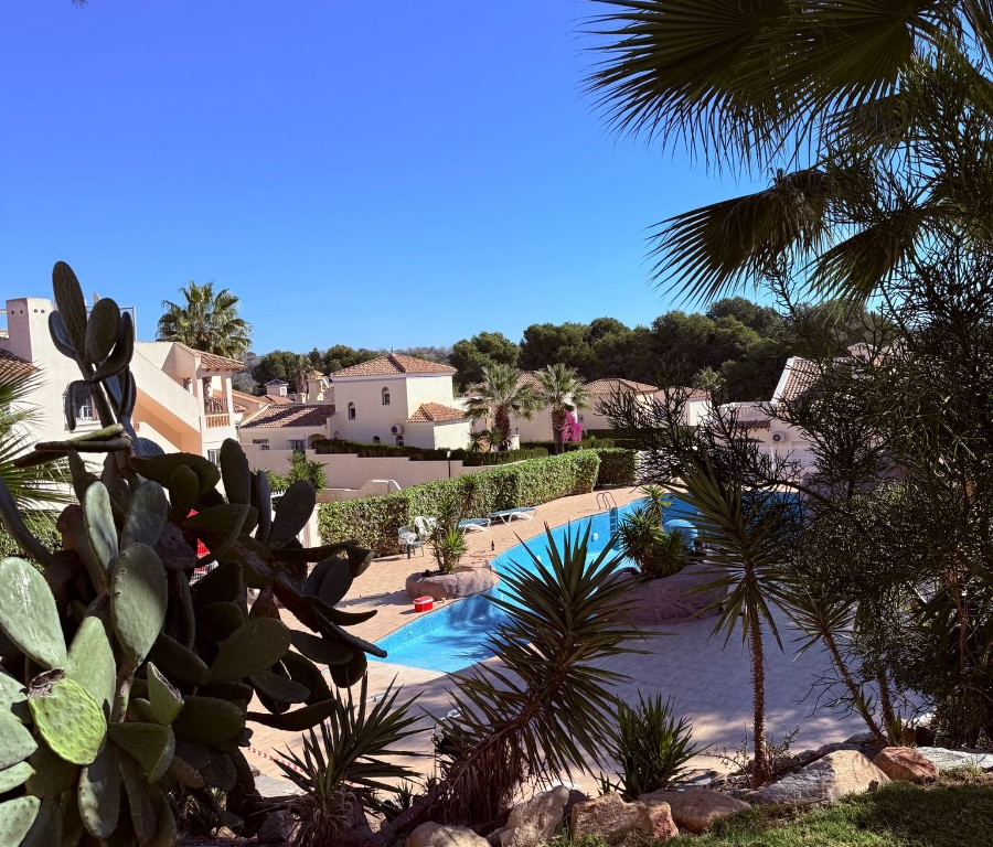 3 Bedroom 2 Bathroom Penthouse in Las Ramblas Golf