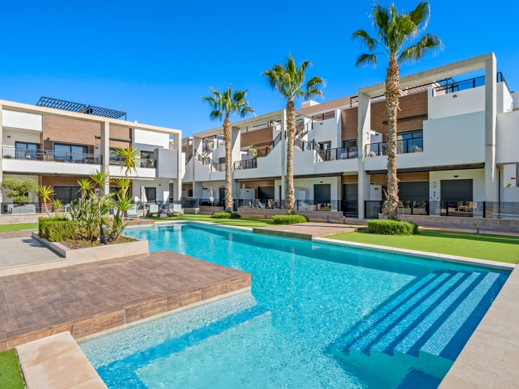 2 Bedroom 2 Bathroom Apartment in El Raso