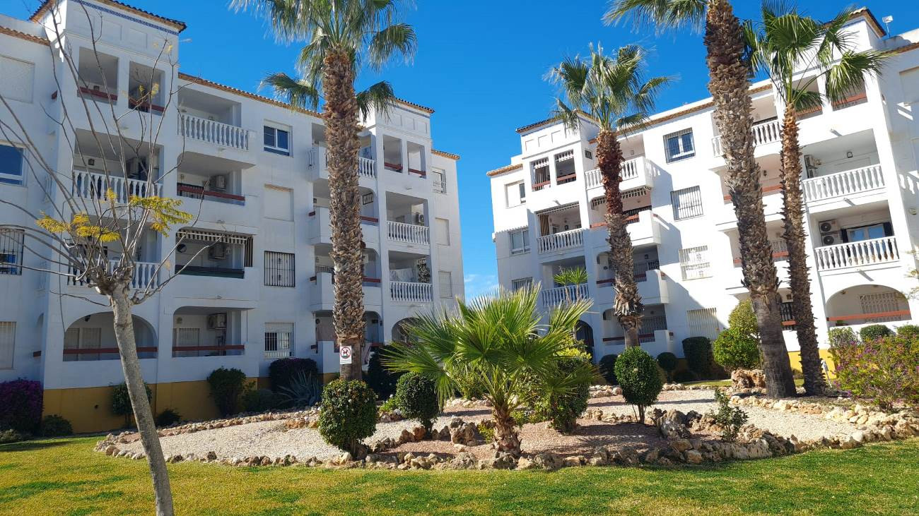 For sale - 2 Bedroom 2 Bathroom Penthouse in Villamartin - Costa Blanca  - Alicante