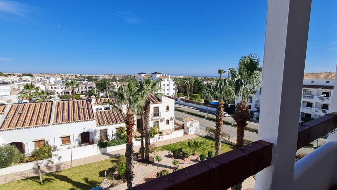 For sale - 2 Bedroom 2 Bathroom Penthouse in Villamartin - Costa Blanca  - Alicante