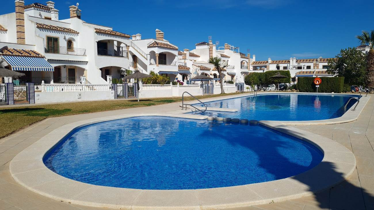 For sale - 2 Bedroom 2 Bathroom Penthouse in Villamartin - Costa Blanca  - Alicante