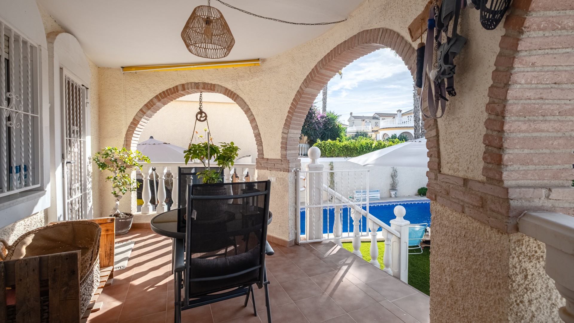 For sale - 6 Bedroom 4 Bathroom Villa in Santa Pola - Costa Blanca  - Alicante