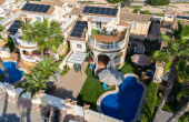 27-41-235-11-537/75132, 6 Bedroom 4 Bathroom Villa in Santa Pola