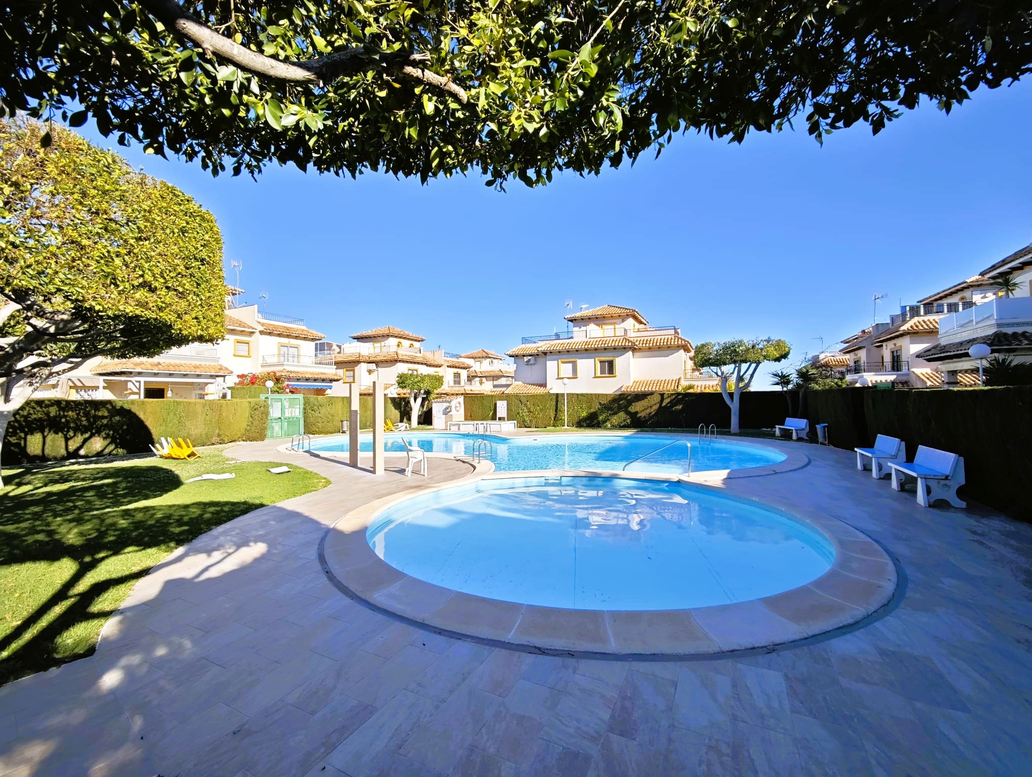 For sale - 2 Bedroom 2 Bathroom Quad Villa in Punta Prima - Rocio del Mar  - Alicante