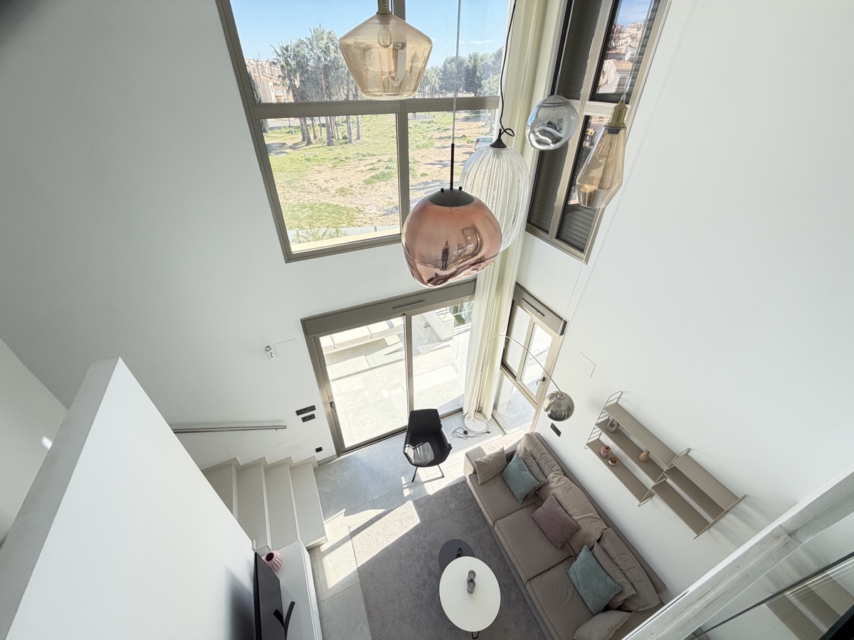 For sale - 4 Bedroom 3 Bathroom Villa in Villamartin - , Villamartin, Alicante, Spain - Alicante