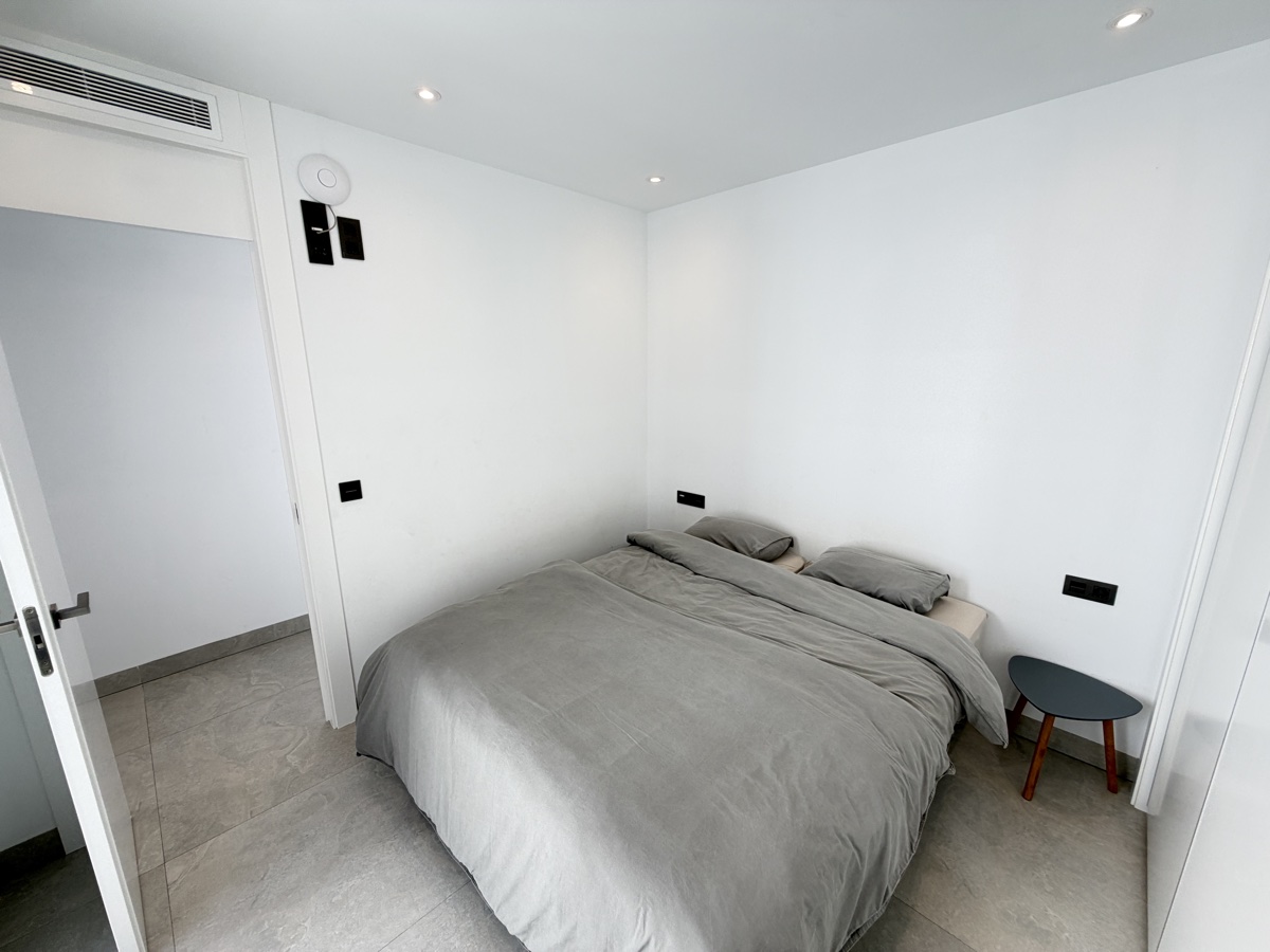 For sale - 4 Bedroom 3 Bathroom Villa in Villamartin - , Villamartin, Alicante, Spain - Alicante