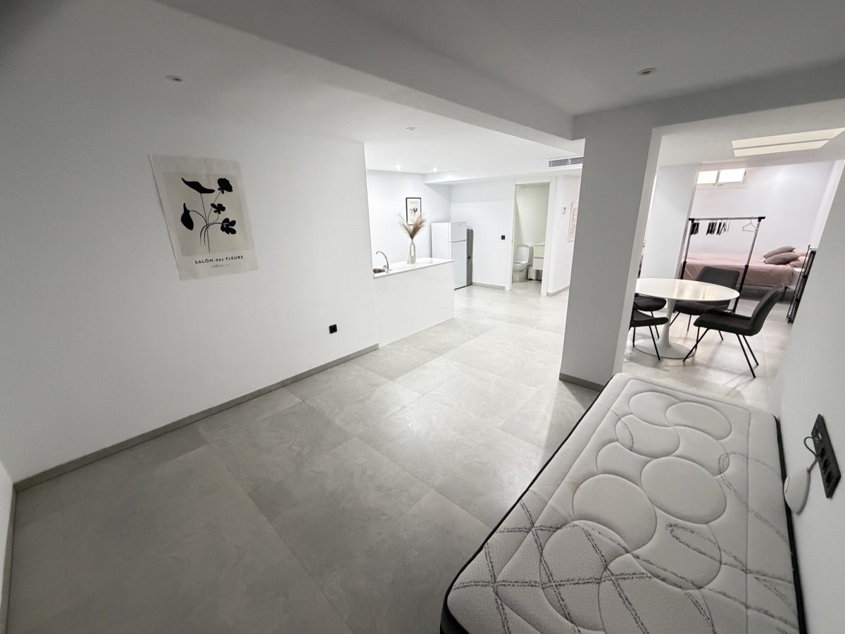 For sale - 4 Bedroom 3 Bathroom Villa in Villamartin - , Villamartin, Alicante, Spain - Alicante