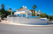 17-281611096689/75146, 4 Bedroom 3 Bathroom Villa in Villamartin