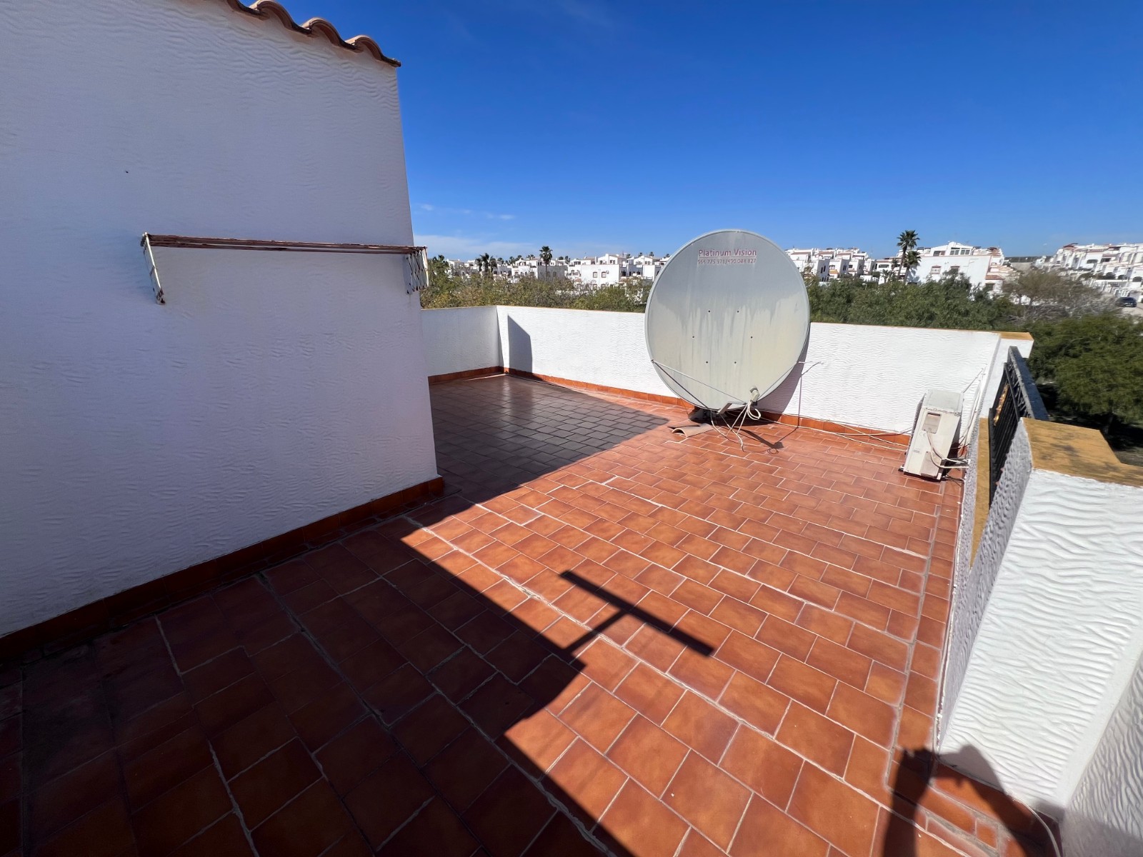 For sale - 3 Bedroom 2 Bathroom House in Vistabella Golf - Entre Naranjos Vistabella  - Alicante