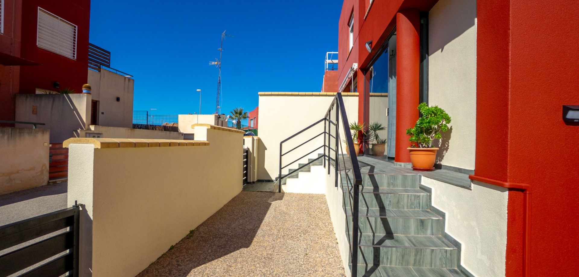 For sale - 3 Bedroom 2 Bathroom Townhouse in Orihuela Costa - Villamartín  - Alicante