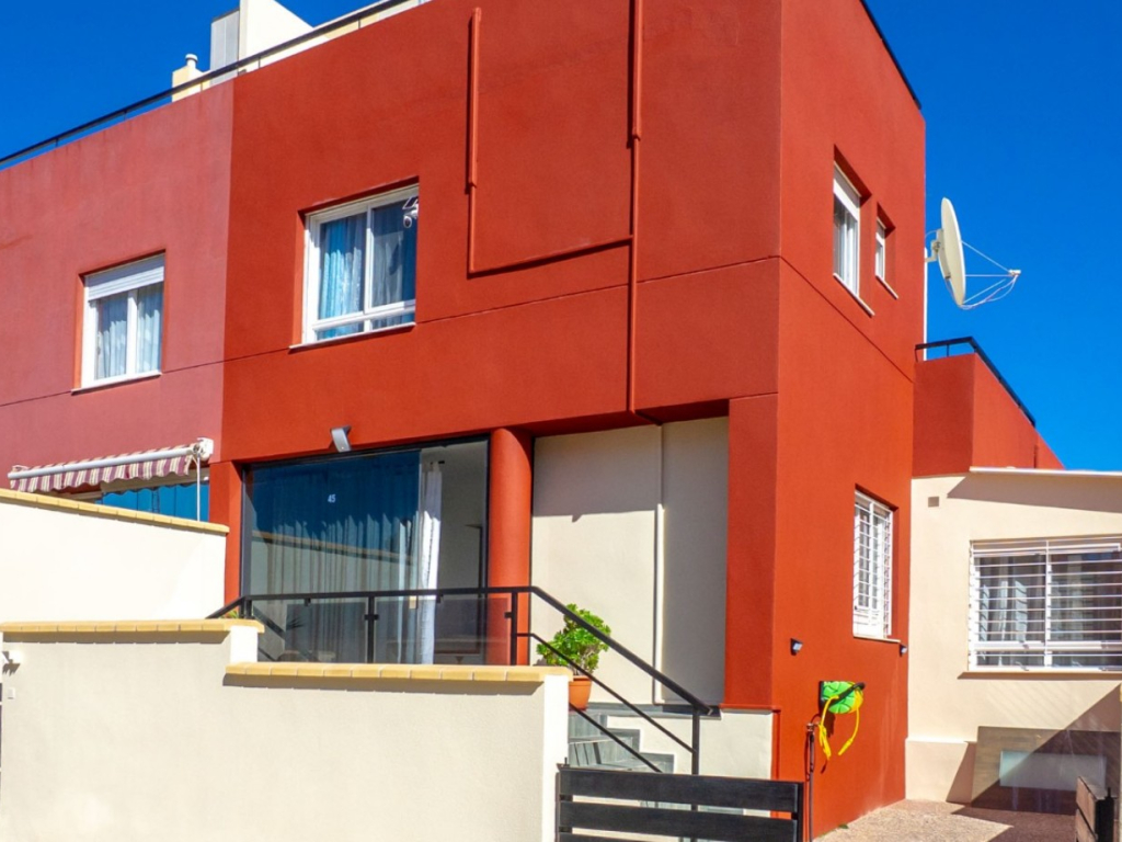 3 Bedroom 2 Bathroom Townhouse in Orihuela Costa