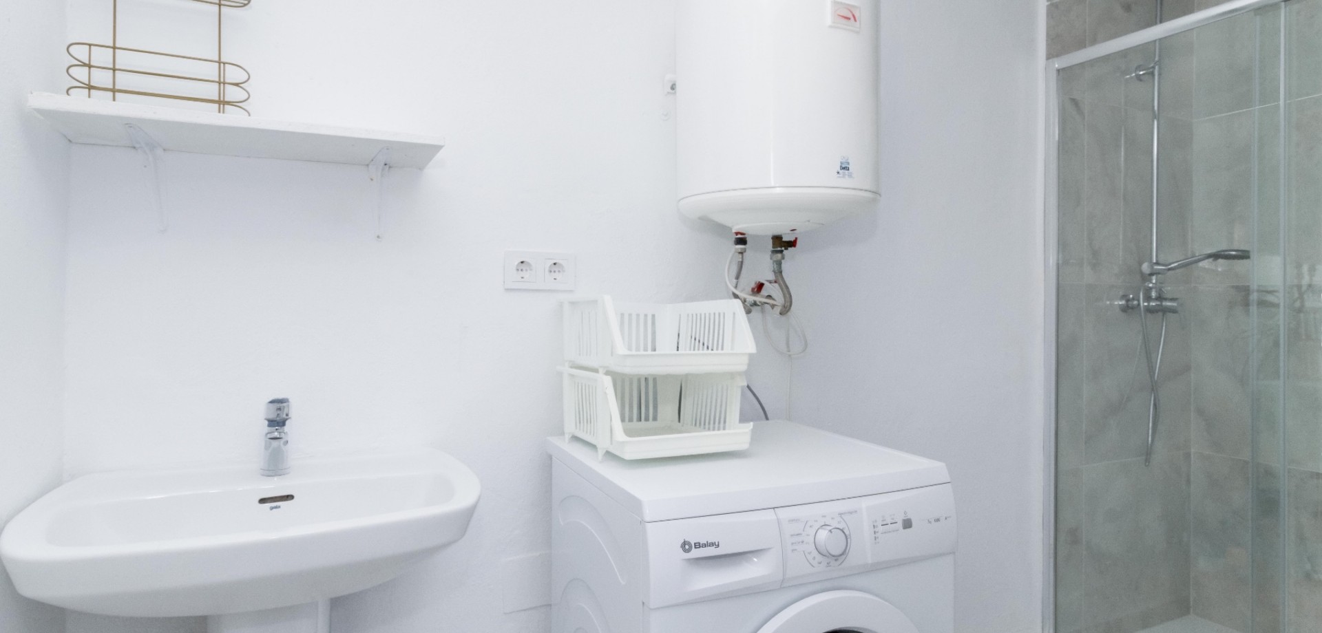 For sale - 3 Bedroom 3 Bathroom Townhouse in La Zenia - La Zenia  - Alicante