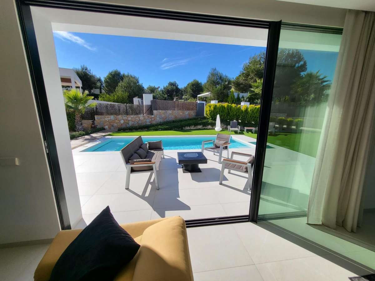 For sale - 5 Bedroom 4 Bathroom House - Detached Villa in Orihuela - Las Colinas Golf  - Alicante