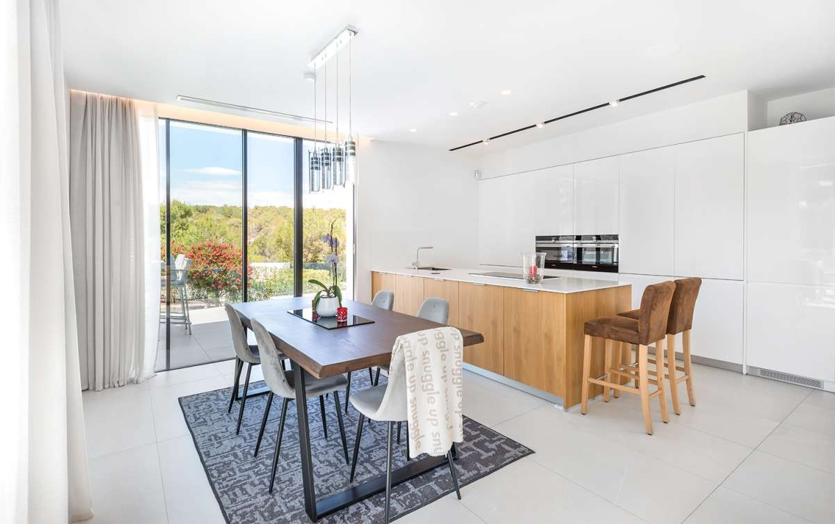 For sale - 5 Bedroom 4 Bathroom House - Detached Villa in Orihuela - Las Colinas Golf  - Alicante