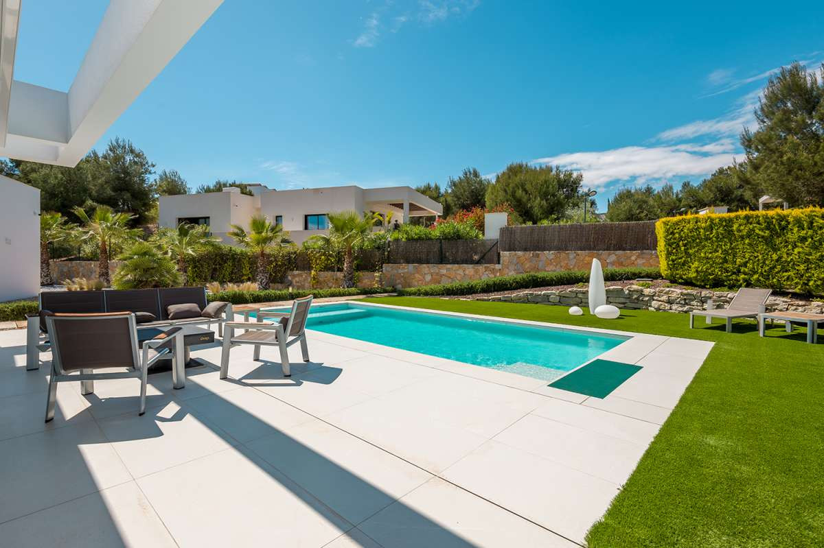 For sale - 5 Bedroom 4 Bathroom House - Detached Villa in Orihuela - Las Colinas Golf  - Alicante