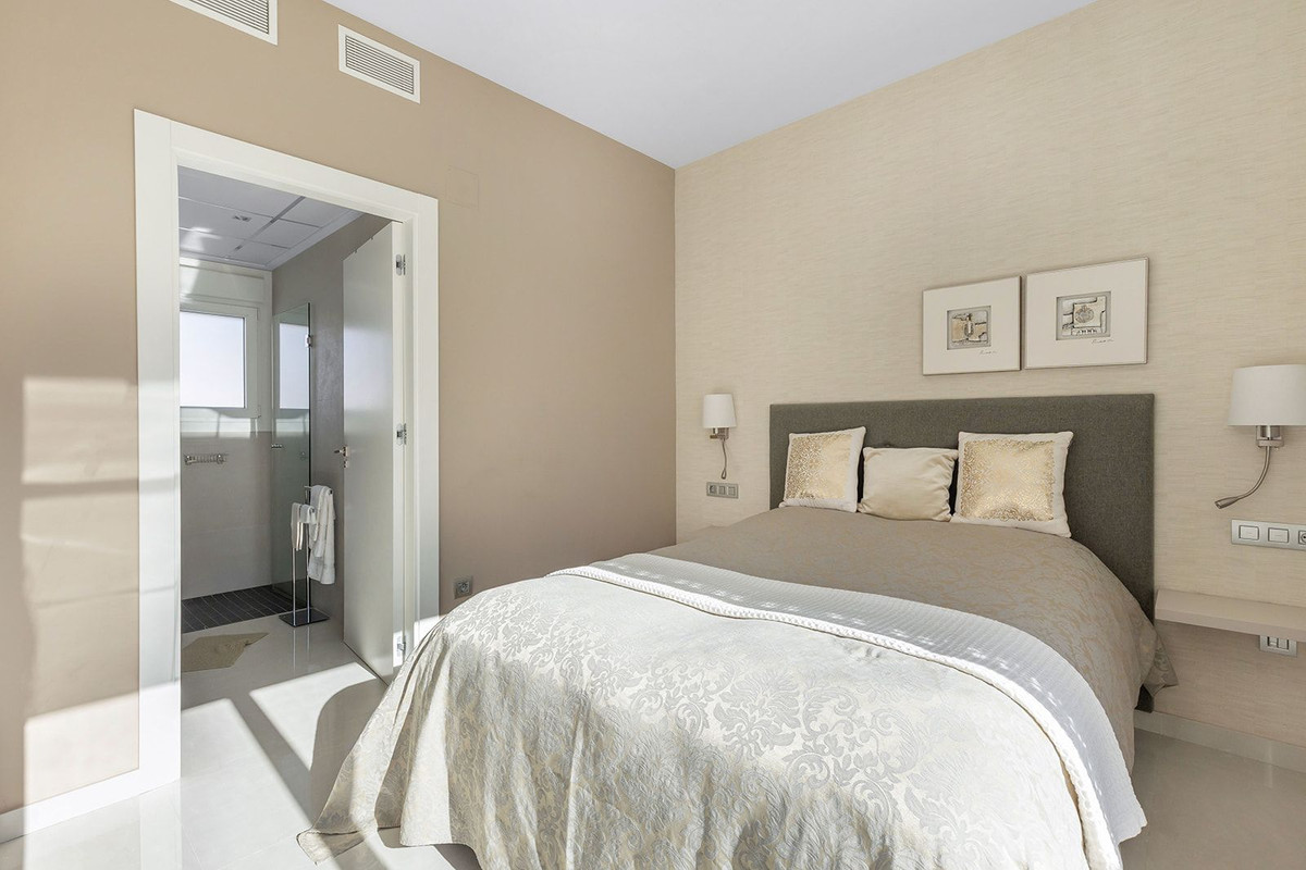 For sale - 3 Bedroom 3 Bathroom House - Detached Villa in Rojales - Ciudad Quesada  - Alicante