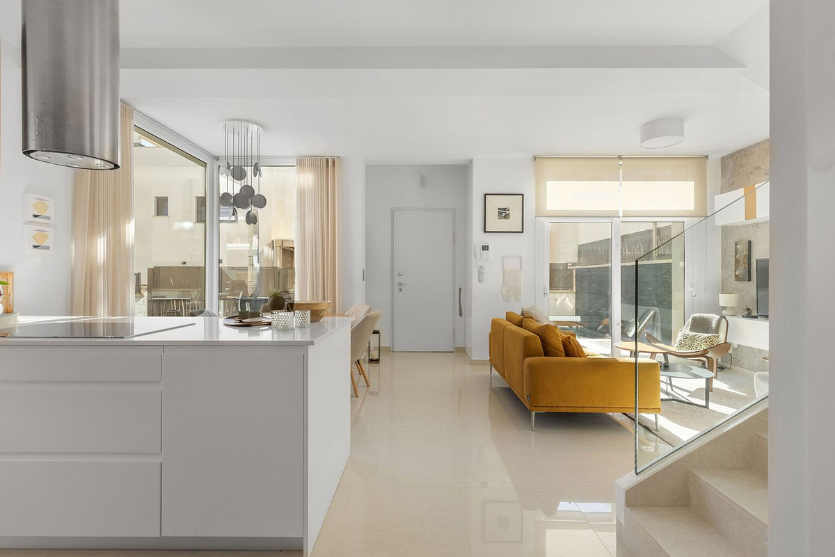 For sale - 3 Bedroom 3 Bathroom House - Detached Villa in Rojales - Ciudad Quesada  - Alicante