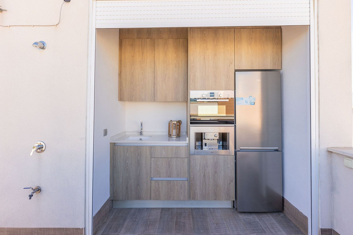 For sale - 3 Bedroom 3 Bathroom House - Detached Villa in Rojales - Ciudad Quesada  - Alicante