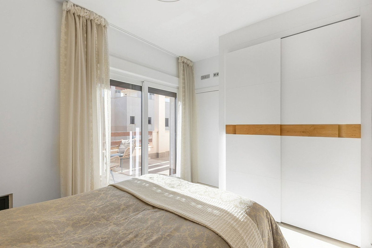 For sale - 3 Bedroom 3 Bathroom House - Detached Villa in Rojales - Ciudad Quesada  - Alicante