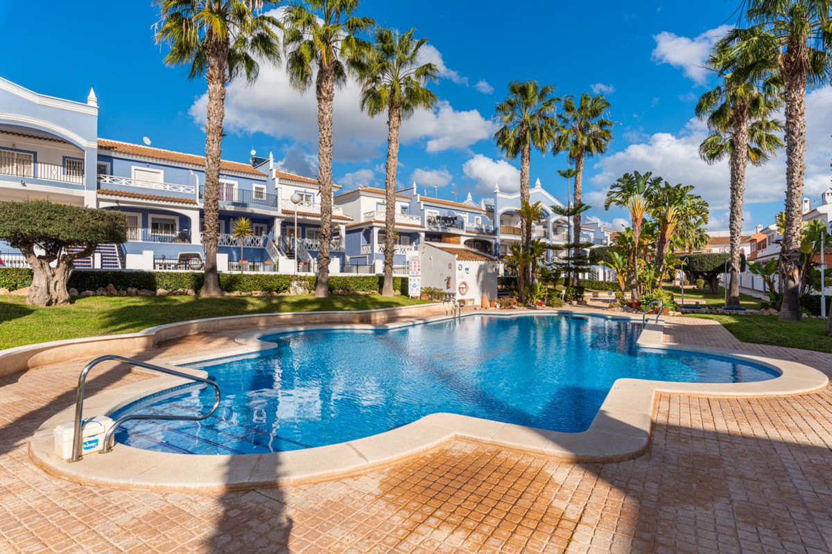 For sale - 4 Bedroom 4 Bathroom Townhouse in Ciudad Quesada  - Ciudad Quesada  - Alicante