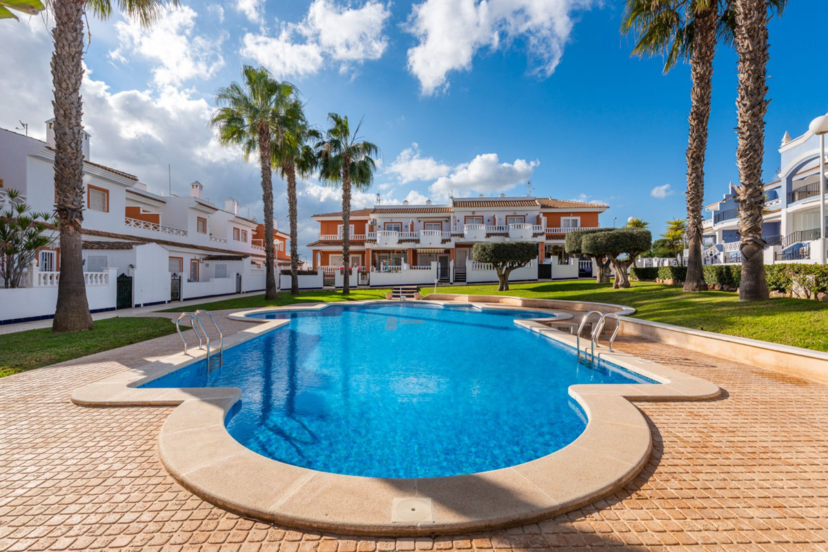 For sale - 4 Bedroom 4 Bathroom Townhouse in Ciudad Quesada  - Ciudad Quesada  - Alicante