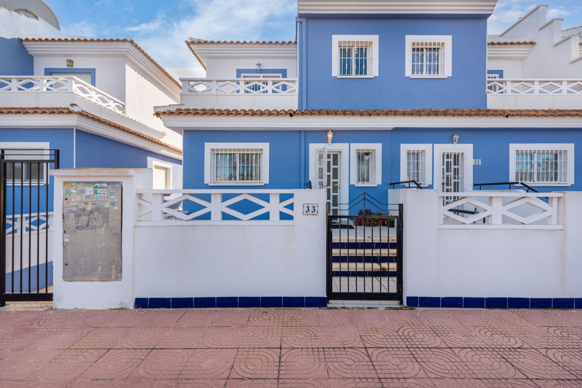 For sale - 4 Bedroom 4 Bathroom Townhouse in Ciudad Quesada  - Ciudad Quesada  - Alicante