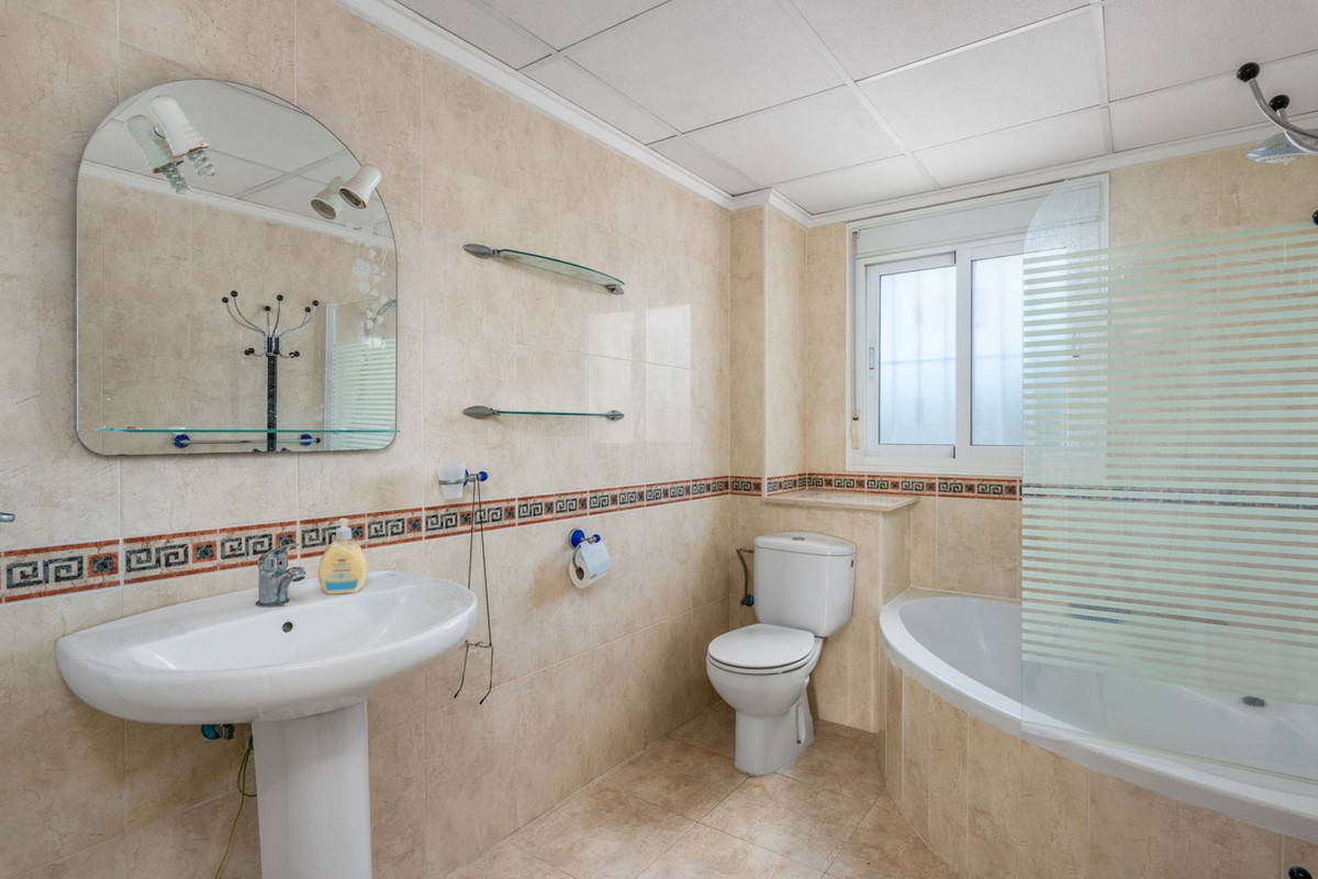 For sale - 4 Bedroom 4 Bathroom Townhouse in Ciudad Quesada  - Ciudad Quesada  - Alicante