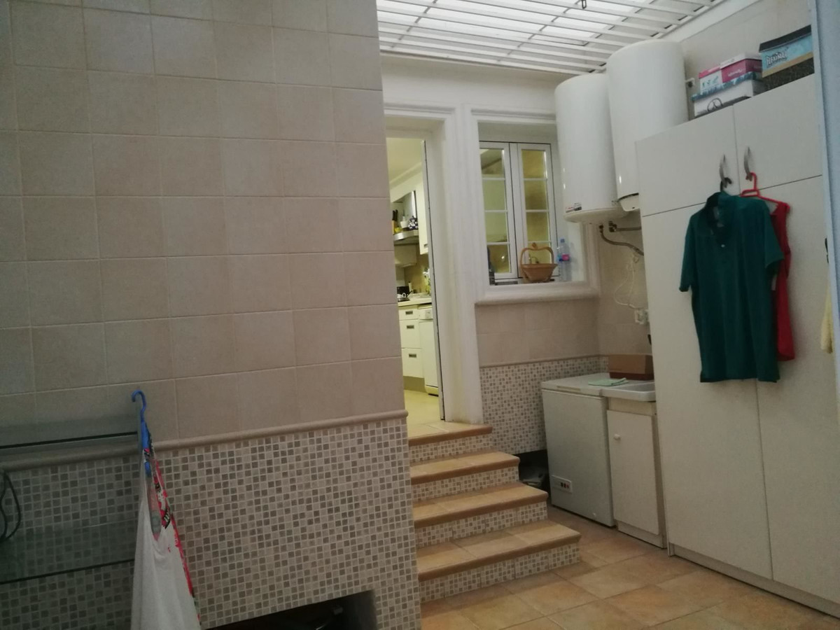 For sale - 4 Bedroom 4 Bathroom House - Detached Villa in Santa Pola - Santa Pola Centro  - Alicante