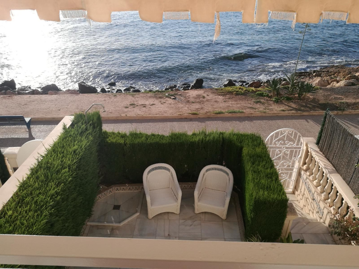 For sale - 4 Bedroom 4 Bathroom House - Detached Villa in Santa Pola - Santa Pola Centro  - Alicante