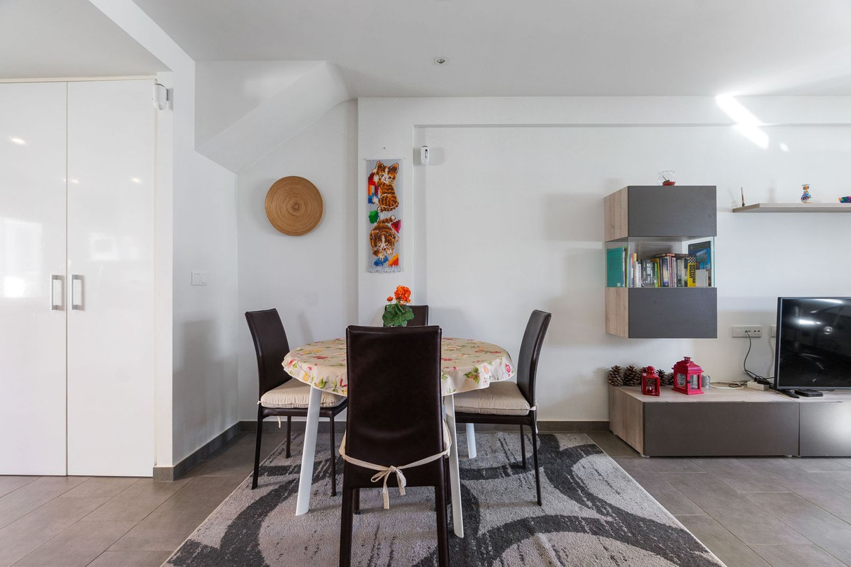 For sale - 2 Bedroom 2 Bathroom Apartment - Ground Floor Apartment in Torrevieja - Torrevieja Centro  - Alicante