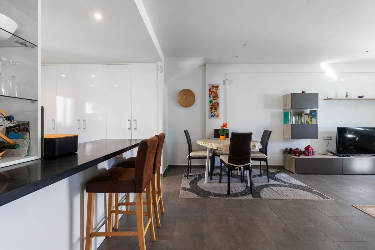 For sale - 2 Bedroom 2 Bathroom Apartment - Ground Floor Apartment in Torrevieja - Torrevieja Centro  - Alicante