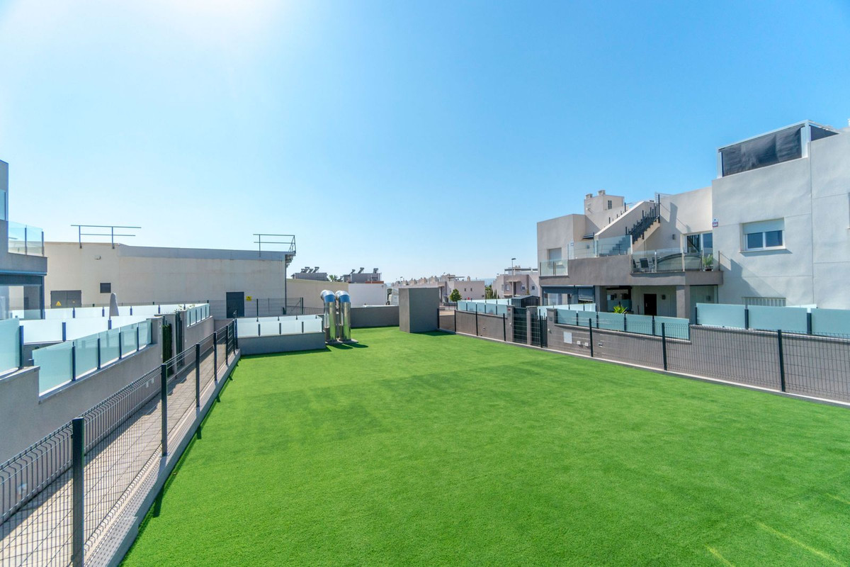 For sale - 2 Bedroom 2 Bathroom Apartment - Ground Floor Apartment in Torrevieja - Torrevieja Centro  - Alicante