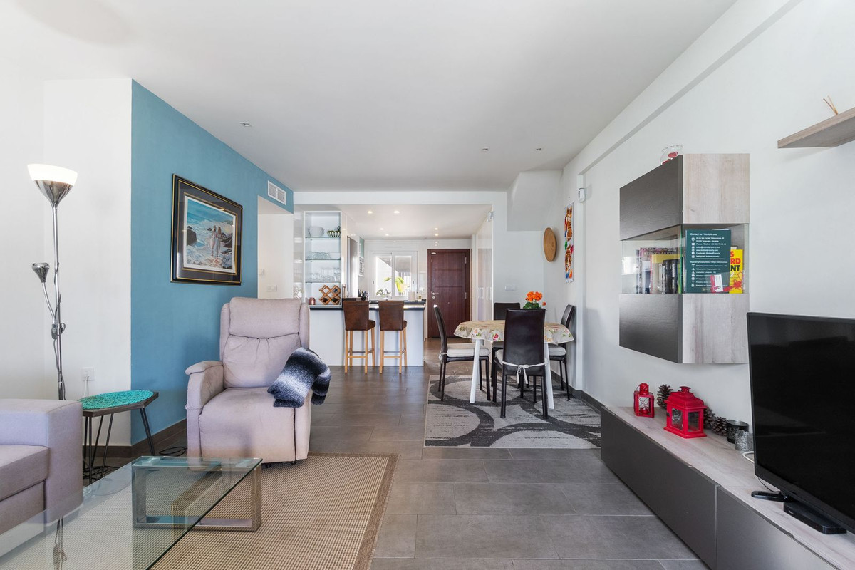 For sale - 2 Bedroom 2 Bathroom Apartment - Ground Floor Apartment in Torrevieja - Torrevieja Centro  - Alicante