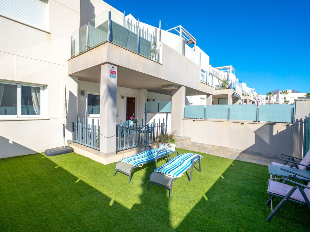 2 Bedroom 2 Bathroom Apartment - Ground Floor Apartment in Torrevieja