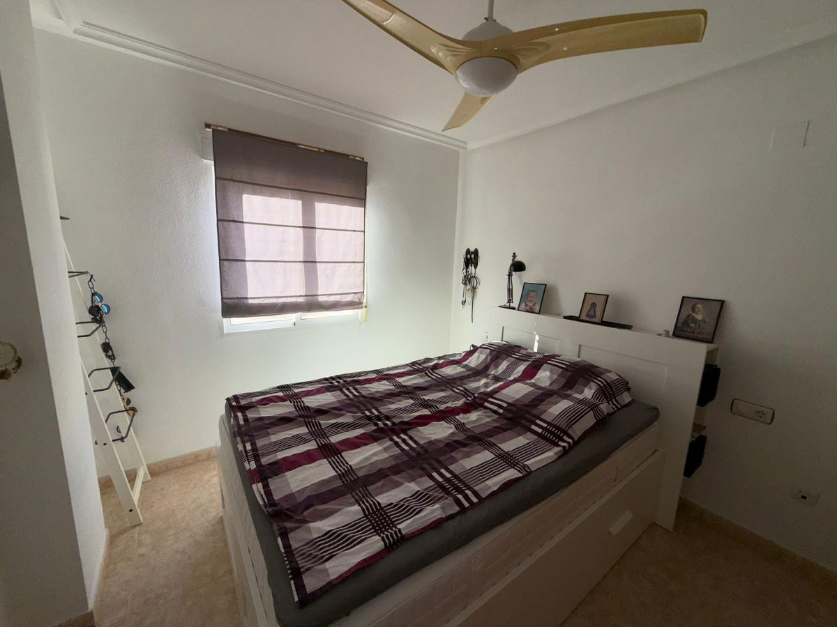 For sale - 1 Bedroom 1 Bathroom Apartment - Middle Floor Apartment in Torrevieja - Torrevieja Centro  - Alicante