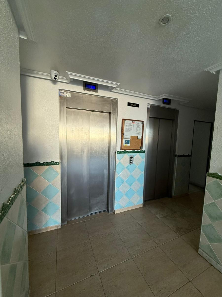 For sale - 1 Bedroom 1 Bathroom Apartment - Middle Floor Apartment in Torrevieja - Torrevieja Centro  - Alicante