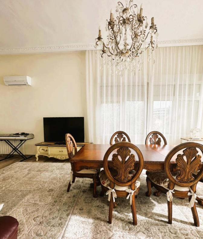 For sale - 5 Bedroom 3 Bathroom House - Detached Villa in Orihuela - Campoamor  - Alicante