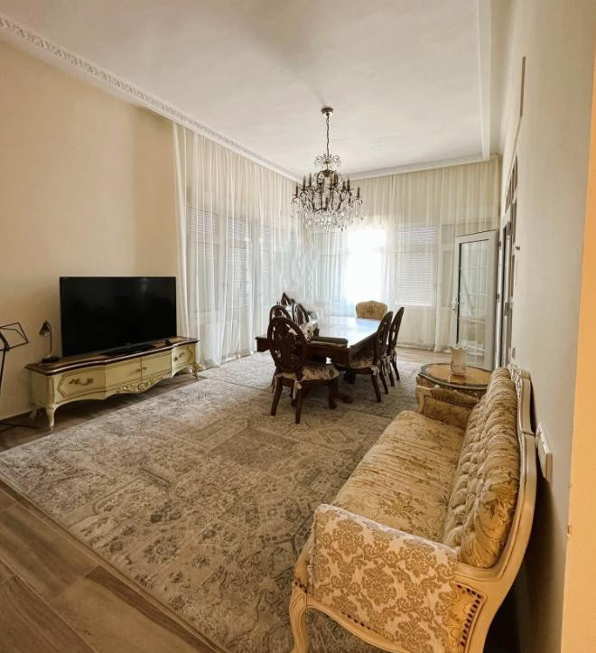 For sale - 5 Bedroom 3 Bathroom House - Detached Villa in Orihuela - Campoamor  - Alicante