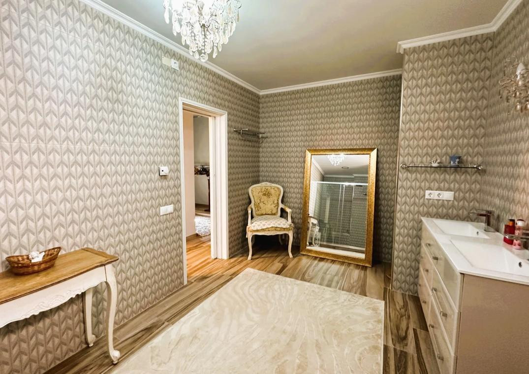 For sale - 5 Bedroom 3 Bathroom House - Detached Villa in Orihuela - Campoamor  - Alicante