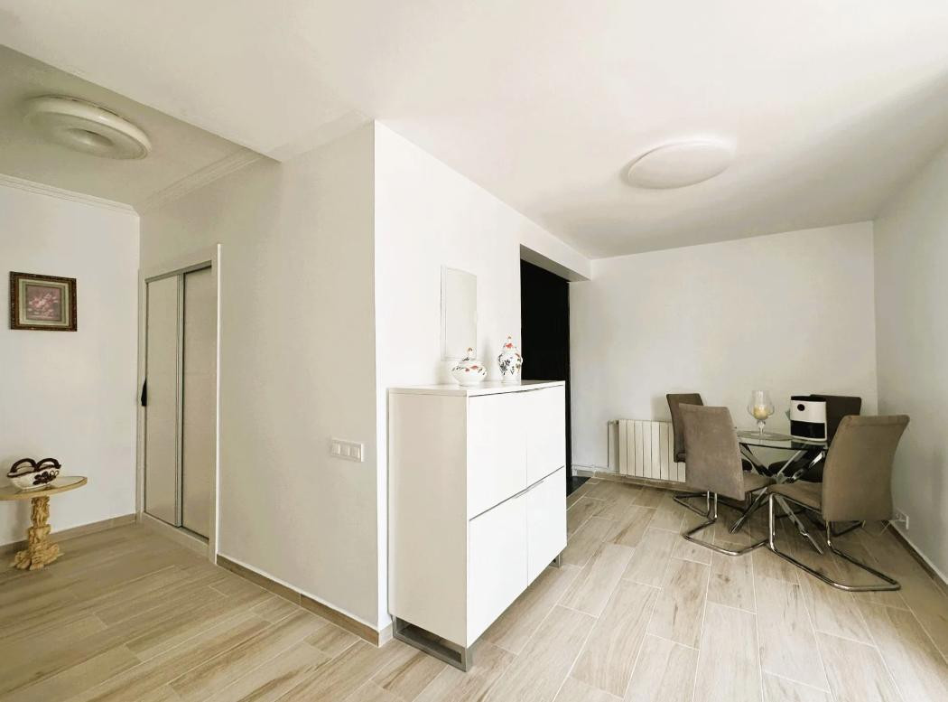 For sale - 5 Bedroom 3 Bathroom House - Detached Villa in Orihuela - Campoamor  - Alicante