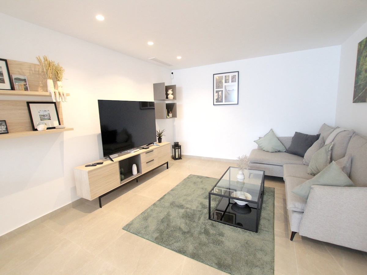 Sold - 3 Bedroom 4 Bathroom House - Detached Villa in Algorfa - Algorfa Centro  - Alicante