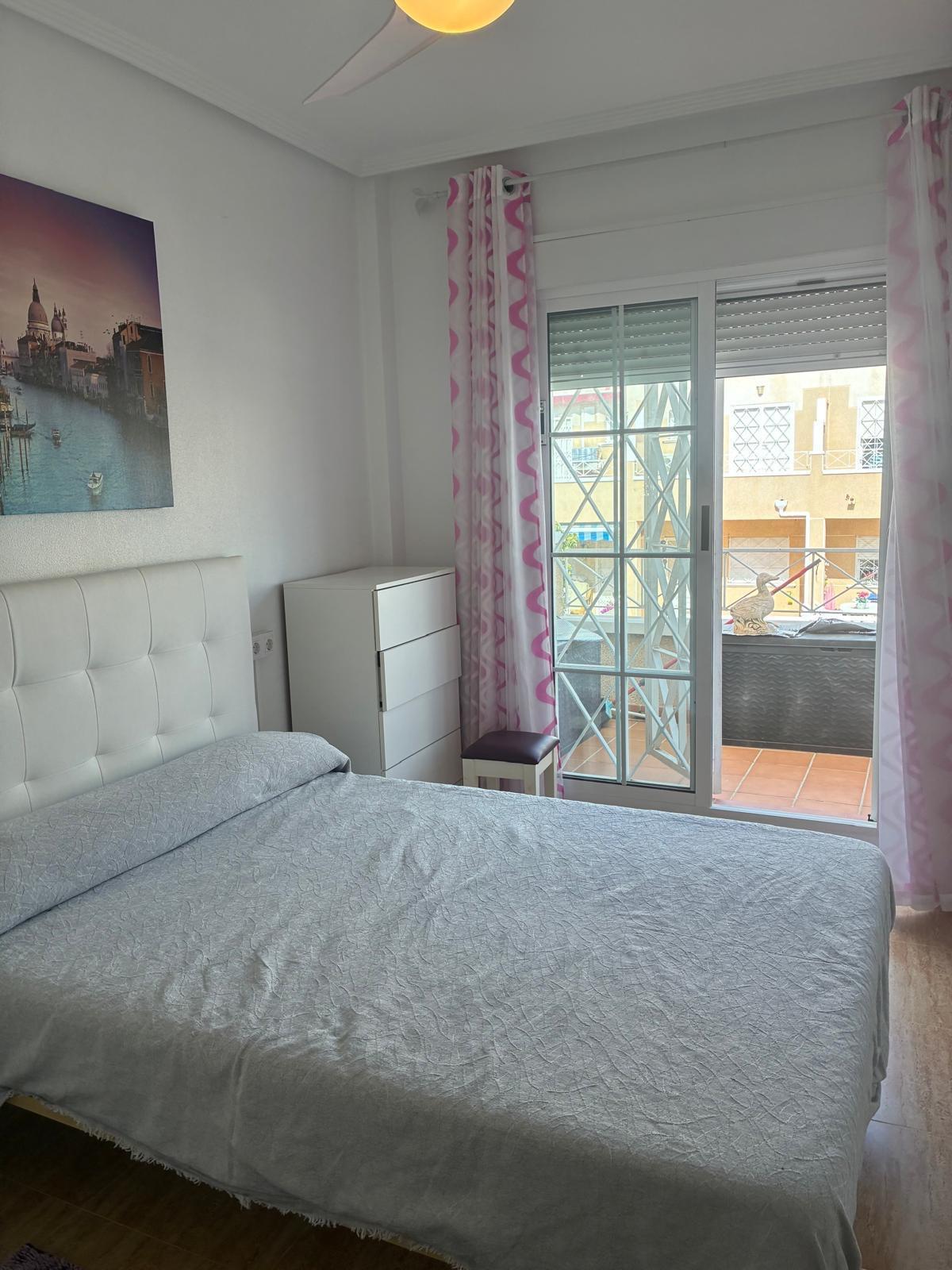 For sale - 2 Bedroom 1 Bathroom Bungalow in Orihuela Costa - Los Almendros-la Florida  - Alicante